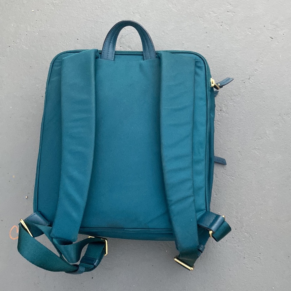 Backpack - Picture 2 of 7